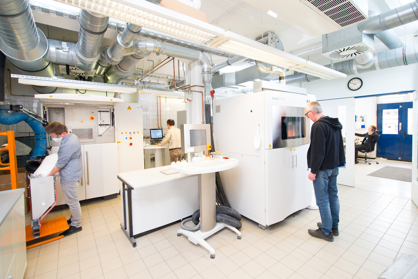 View into Evonik's application technology center for special 3D printing powder materials at Marl Chemical Park (©Evonik). 